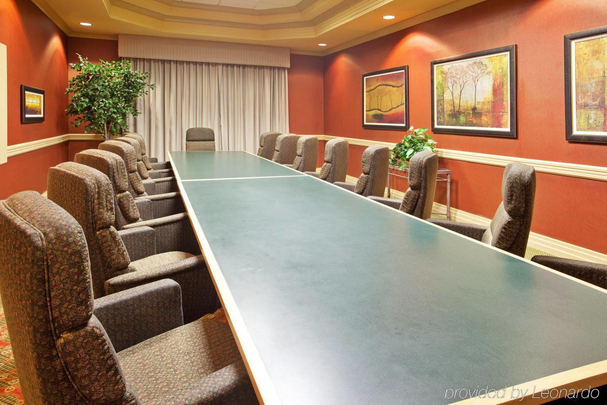 Holiday Inn & Suites Bolingbrook, An Ihg Hotel Facilities photo